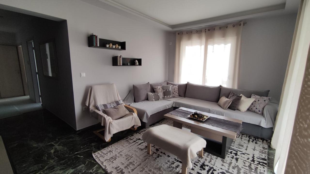 Two Bedroom Apartment In Athén Kültér fotó