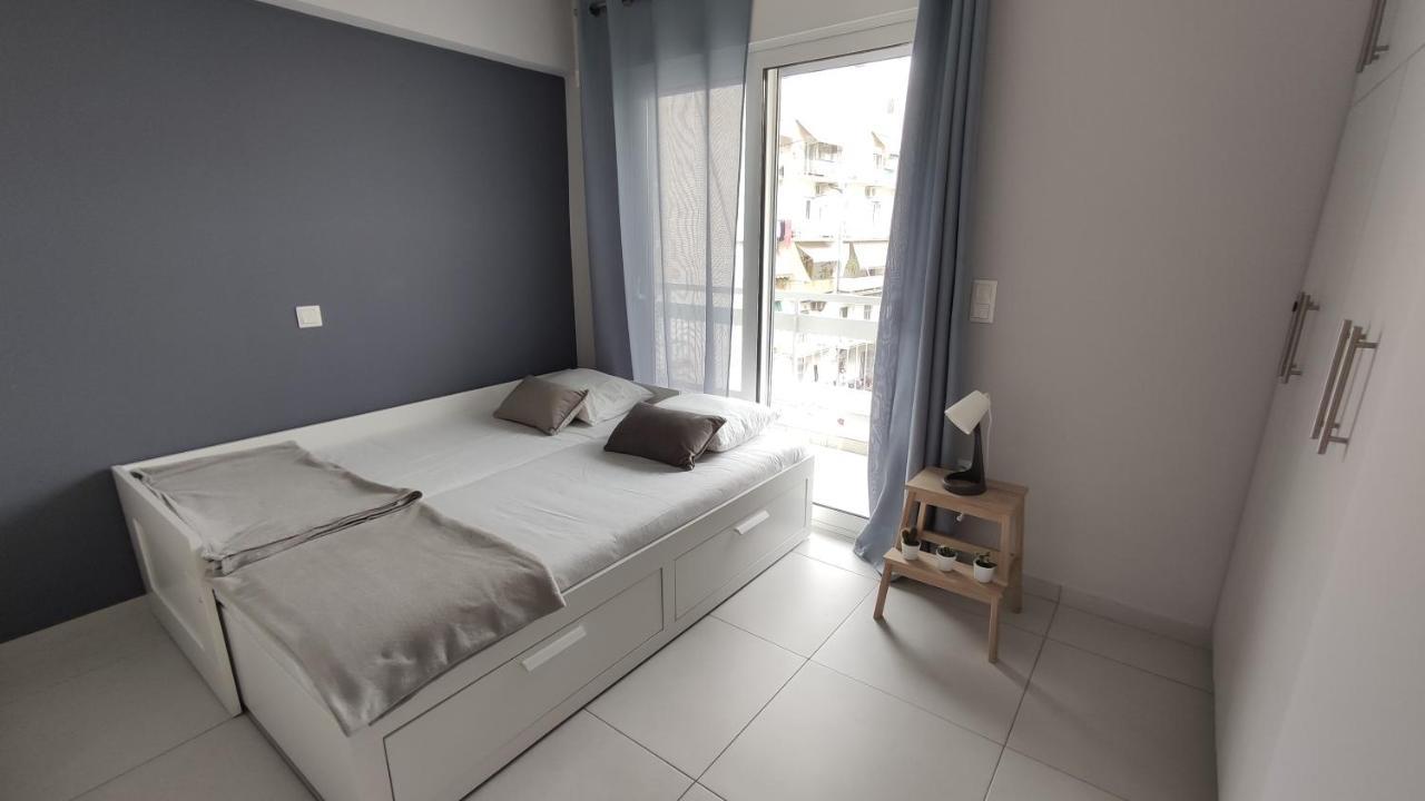 Two Bedroom Apartment In Athén Kültér fotó